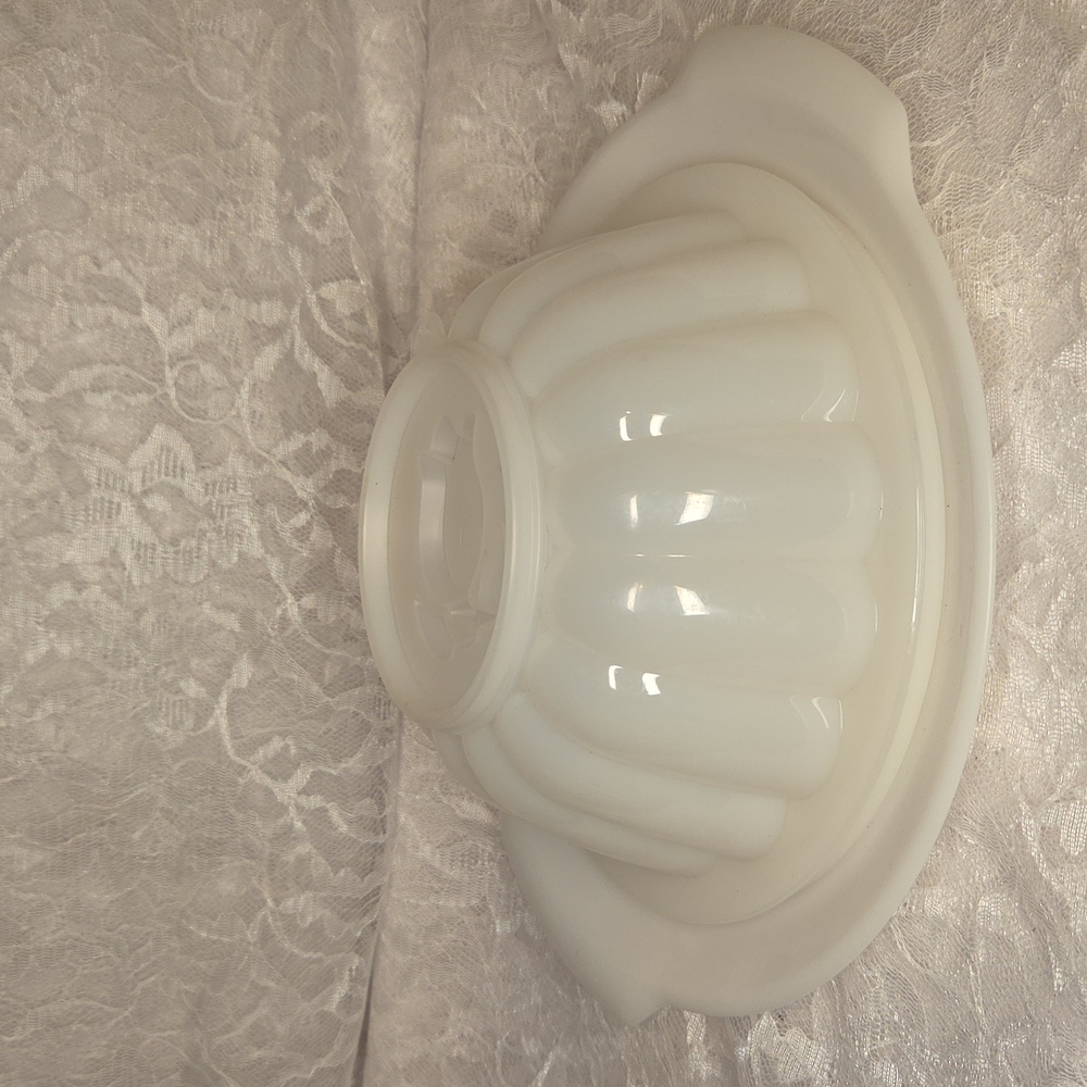 Tupperware: Jello Mold with Tray and 4 Inserts Designs